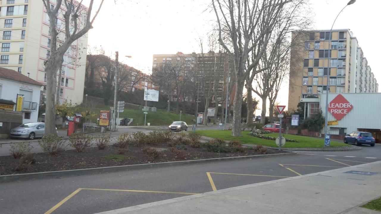 Chambre 1 Personne Et Studio 1 Personne Avec Entree Libre Et Salle De Bain Privee Hotel Colomiers Kültér fotó